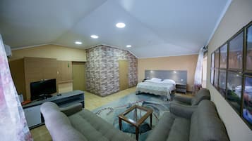 Junior Suite | Premium bedding, memory foam beds, blackout drapes, soundproofing