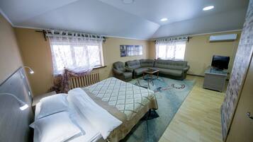 Junior Suite | Premium bedding, memory foam beds, blackout drapes, soundproofing
