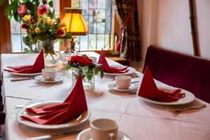 Free daily buffet breakfast - Hotel Wappenstube (Erbach)