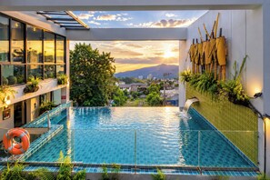 Outdoor pool - River Art Hotel (Chiang Mai)