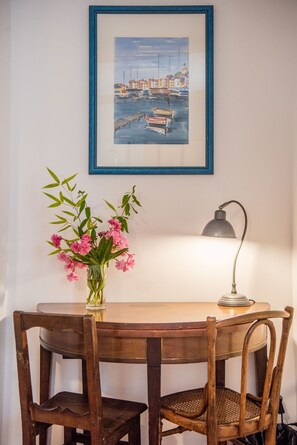 Standard-Doppelzimmer, eigenes Bad (Chambre Lavande) | Schallisolierte Zimmer