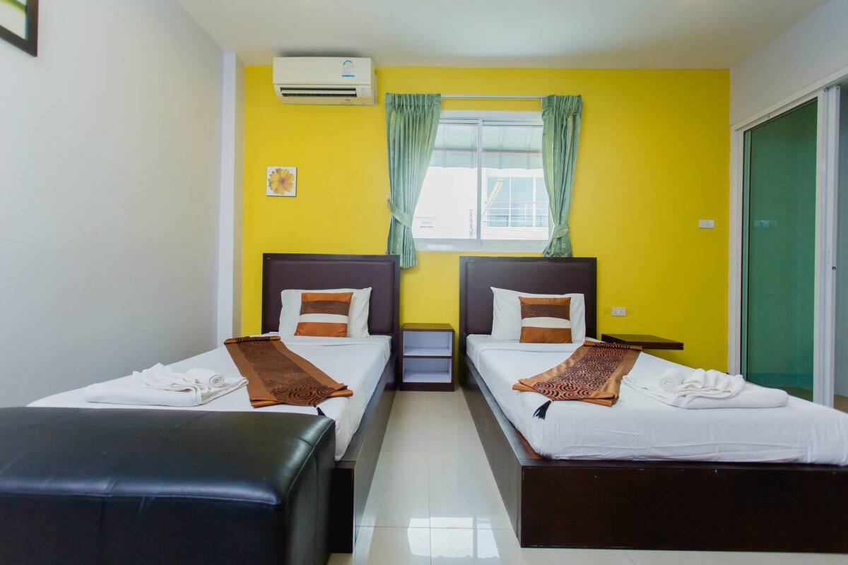 Deluxe Twin Room | Rollaway beds (surcharge), WiFi (free)