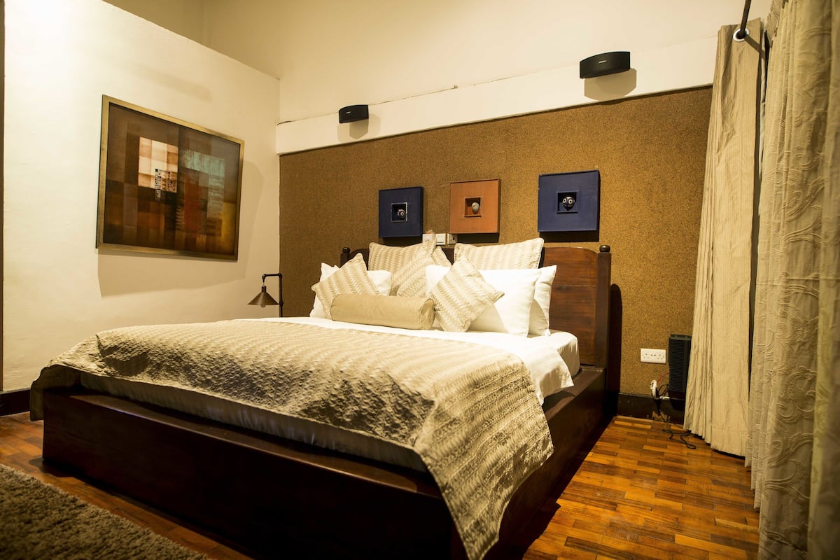 Deluxe Villa, 4 Bedrooms, Ocean View | 1 bedroom, in-room safe, free WiFi, bed sheets