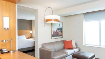 Chambre, 1 très grand lit et 1 canapé-lit (Speciality) | Literie hypoallergénique, décor unique, bureau