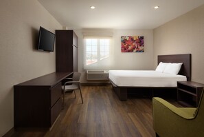 Suite, 1 Queen Bed