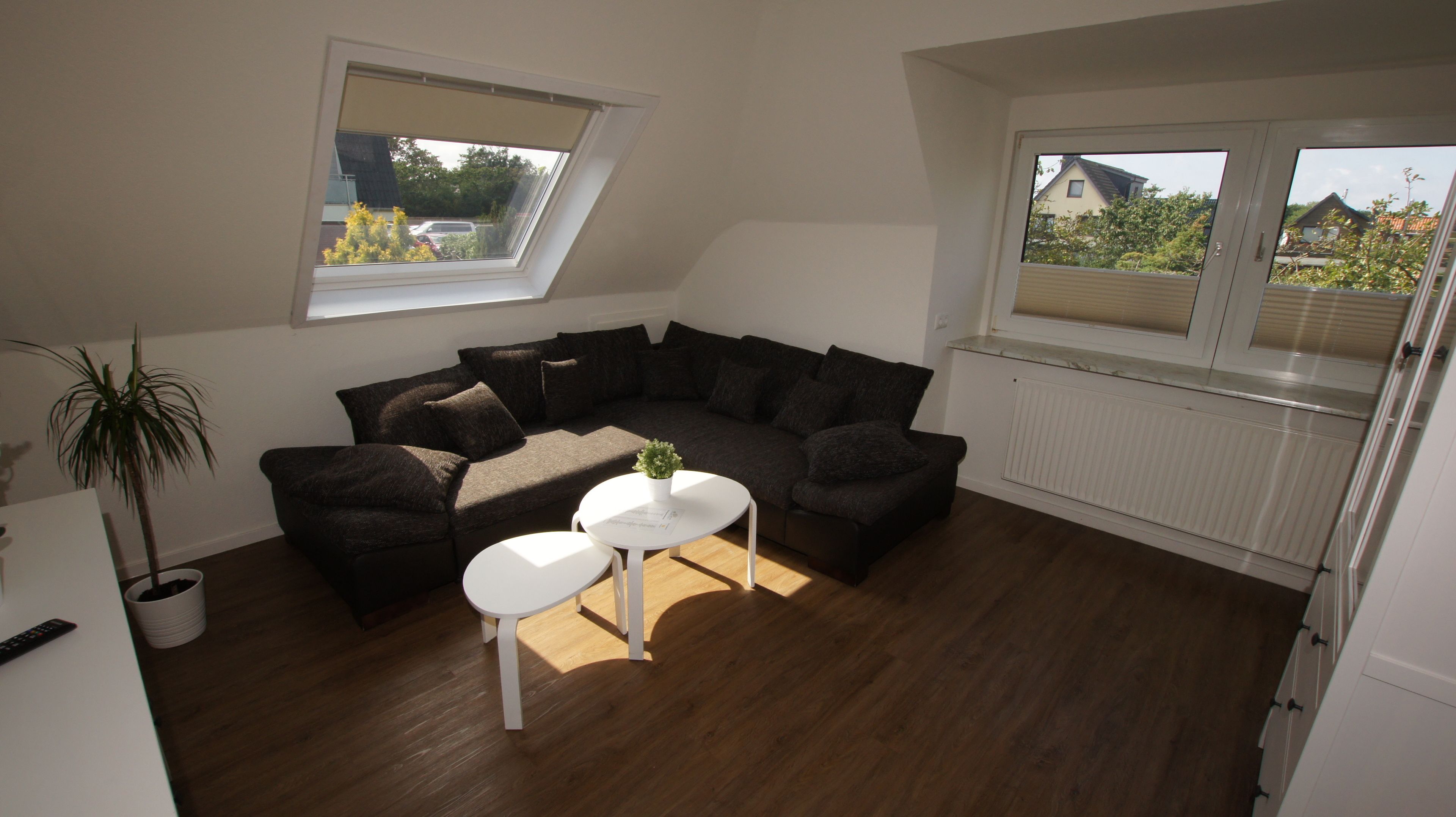 comfort apartment, balcony | living room | flat-screen tv