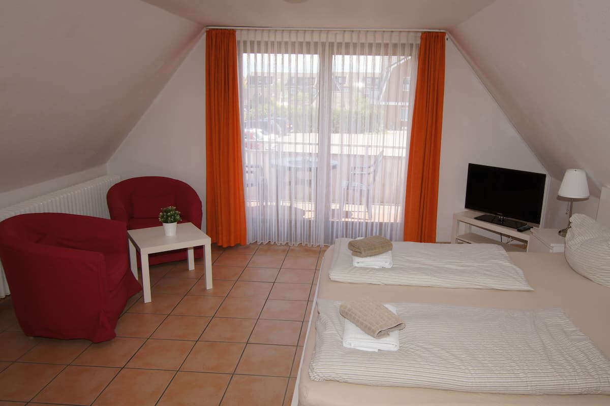 Standaard appartement, balkon | 1 slaapkamer, verduisterende gordijnen, gratis babybedden, gratis wifi