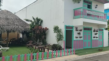 Mặt tiền nơi lưu trú