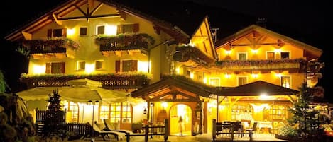 Front of property - evening/night