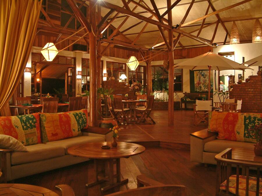 Breakfast, lunch, dinner served; local and international cuisine