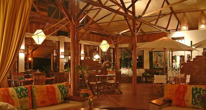 Nature Lodge