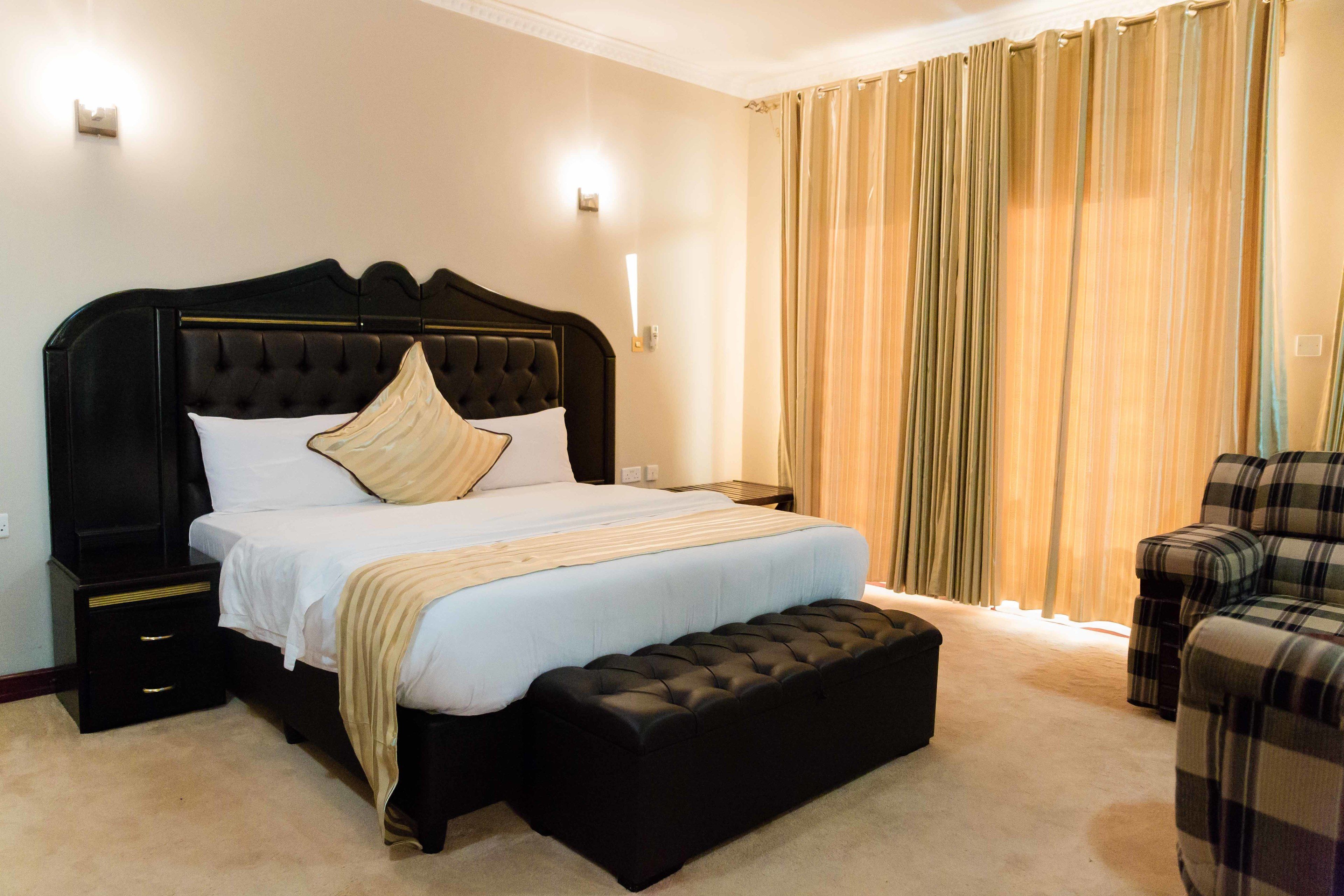 Deluxe Suite, Accessible | In-room safe, desk, free WiFi, bed sheets
