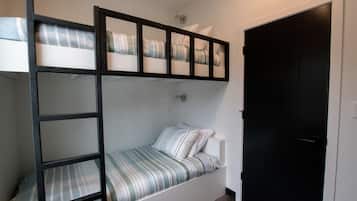 Twin Room, Kitchenette | Hypo-allergenic bedding, down duvets, free WiFi