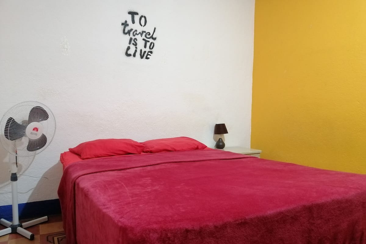 Wifi gratis y ropa de cama