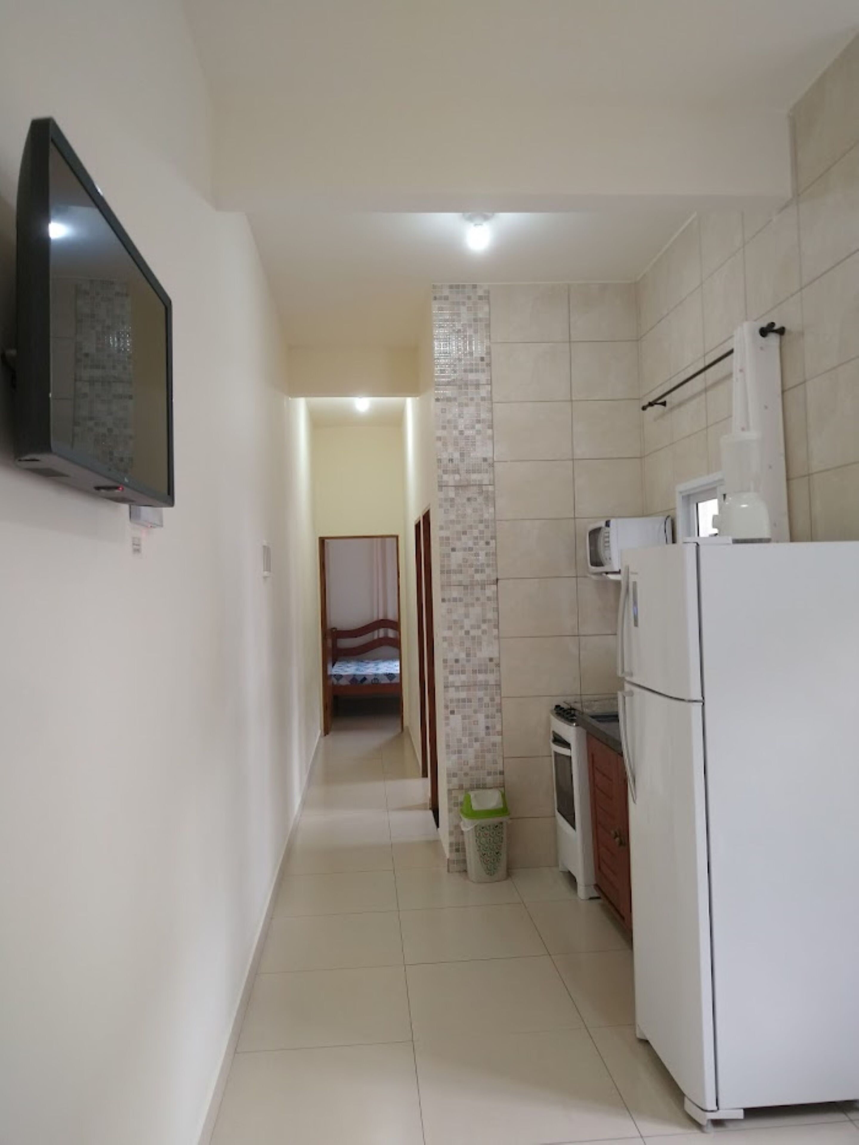 Apartamento standard, vista para a montanha | Cozinha privada | Geladeira grande, micro-ondas, fogão, cooktop