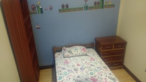 Maison Ville, 3 chambres, non-fumeurs, salle de bains privée | 3 chambres, fer et planche à repasser, Wi-Fi gratuit, draps fournis