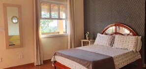 Blackout curtains, free WiFi - Pousada Vista do Lago (Araruama)