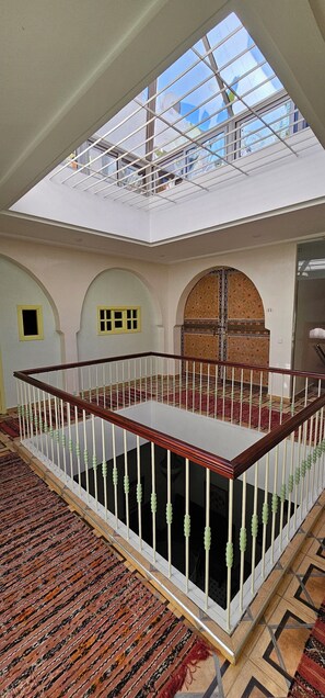 Lobby sitting area - Ryad 91 (Casablanca)