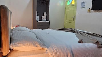 Signature Room | 1 bedroom, in-room safe, individually decorated, desk