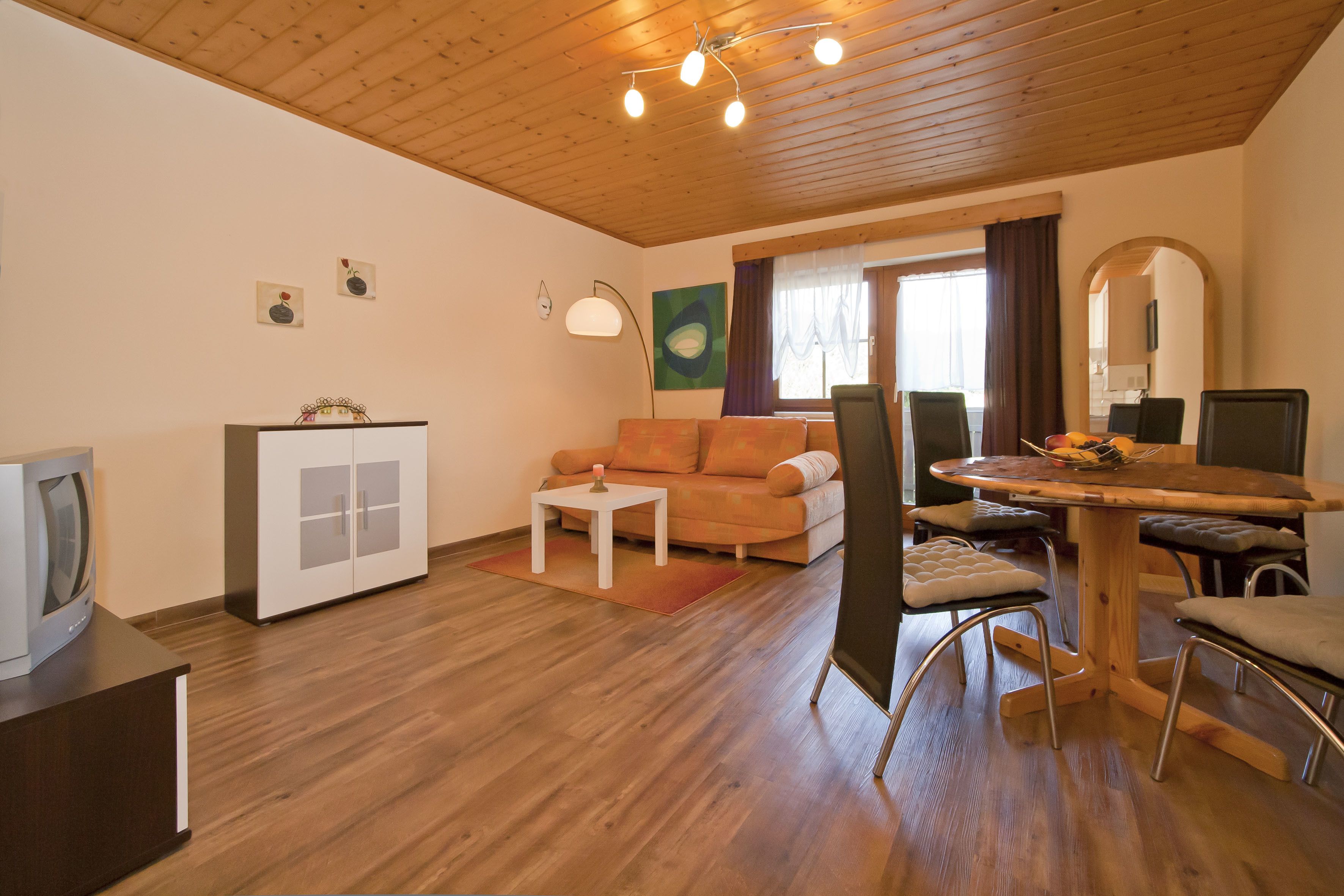 Basic-Apartment (2) | Wohnzimmer