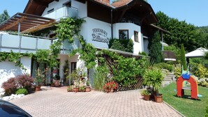 Fachada del alojamiento