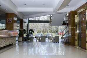 Lobby - Hotel Dior (Tandil)