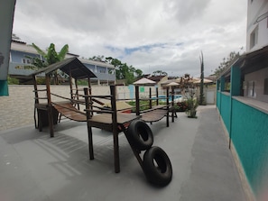 Children’s play area – outdoor - Quitinetes Canto Verde Caraguá (Caraguatatuba)