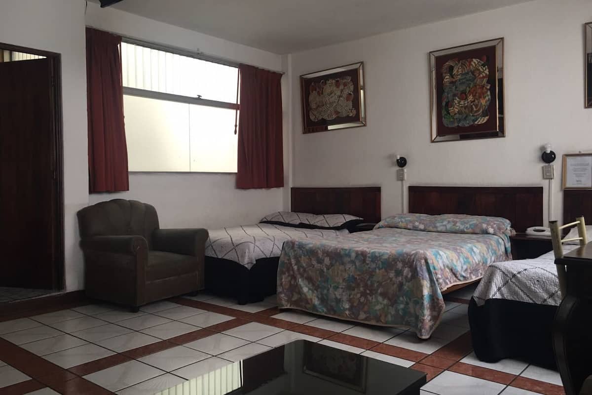 classic triple room, multiple beds, non smoking | in-room safe, desk, free wifi, bed sheets