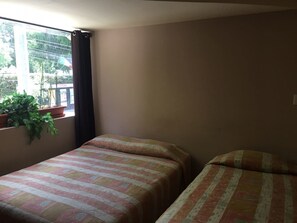 Classic Single Room, Non Smoking | In-room safe, desk, free WiFi, bed sheets