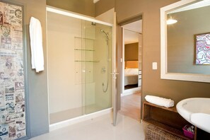 Shower, towels