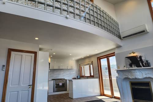 Departamento, 4 habitaciones, balcón | Cocina privada | Refrigerador, microondas, parrilla de estufa y lavavajillas