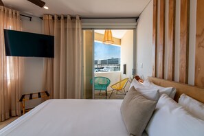 Premium Double Room, 1 Queen Bed, Balcony, Marina View - Mayan Monkey Los Cabos | Social Hotel (Cabo San Lucas)