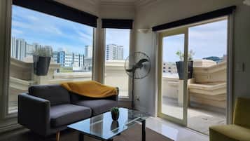 Deluxe Apartment, 2 Bedrooms | Living area