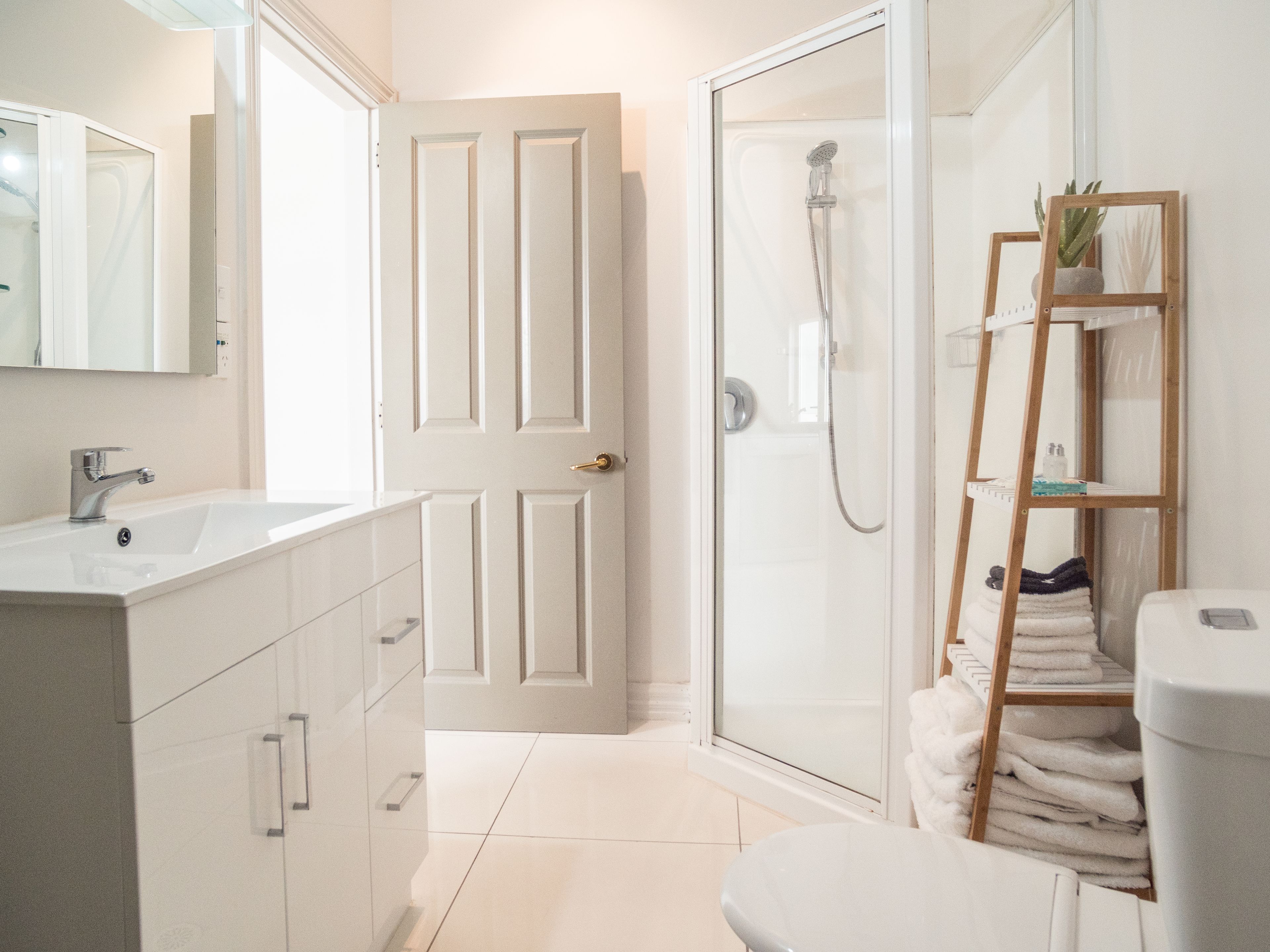 Apartment, 2 Bedrooms | Bathroom | Shower, free toiletries, hair dryer, towels
