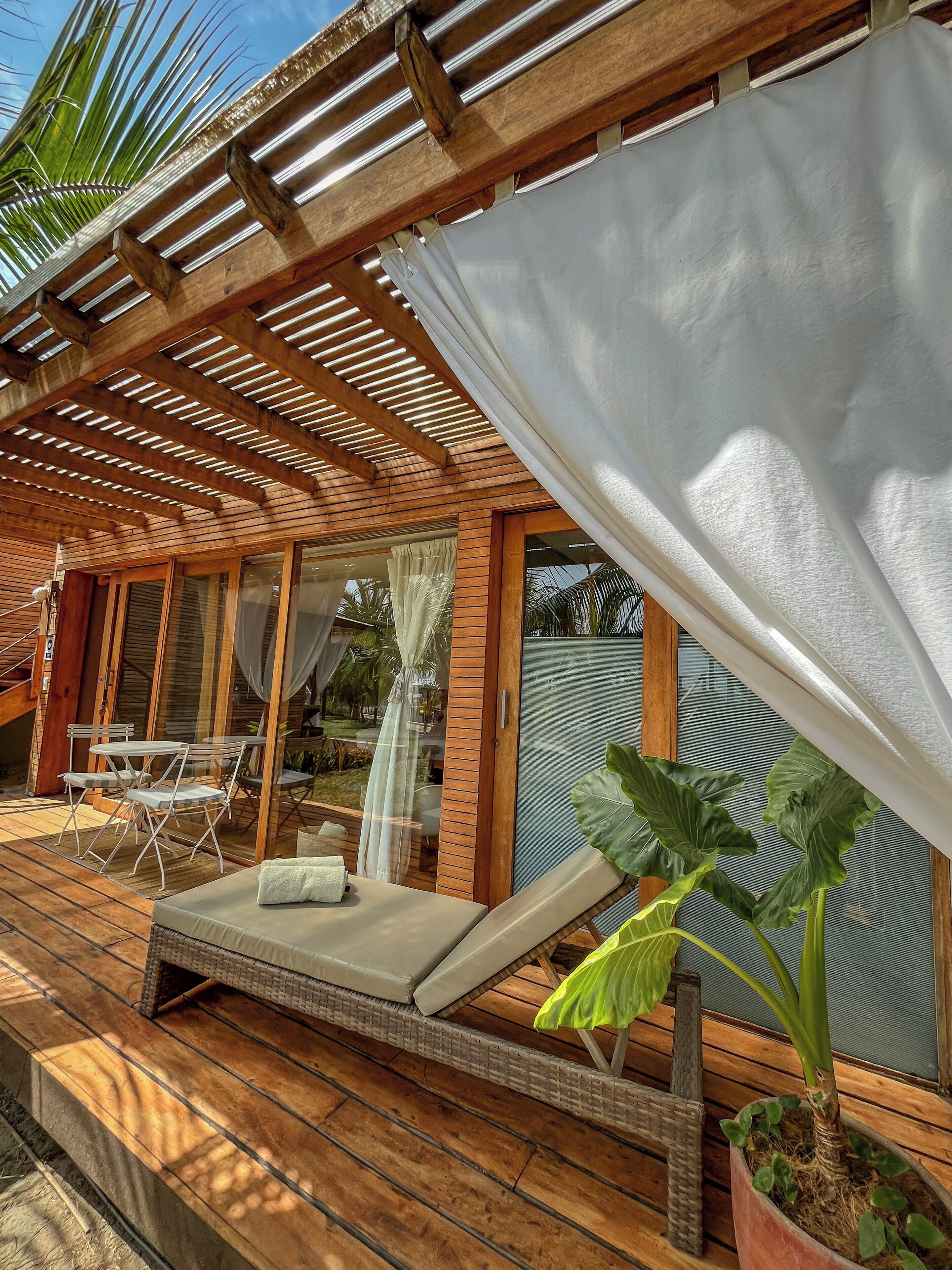 Deluxe Bungalow, 1 King Bed, Non Smoking, Private Bathroom | Premium bedding, minibar, in-room safe, blackout curtains