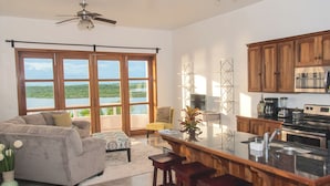 Unclassified image, 3 of 121, button - Brahma Blue Resort (San Pedro)