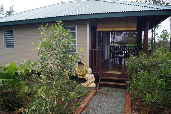Bungalow, vista al jardín (Zen ) | Ropa de cama de alta calidad, cortinas blackout y insonorización 