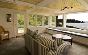 Smart TV, DVD player, books - Beachfront Getaway: Acadia & Bar Harbor, A/C, Fire Pit, Gazebo-New for 2025. (Trenton)
