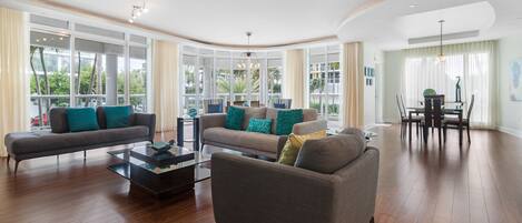 Smart TV, DVD player