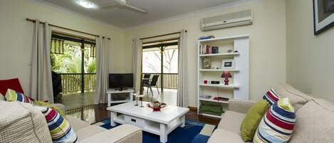 TV, DVD player