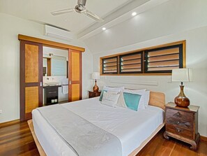 2 bedrooms, internet, bed sheets