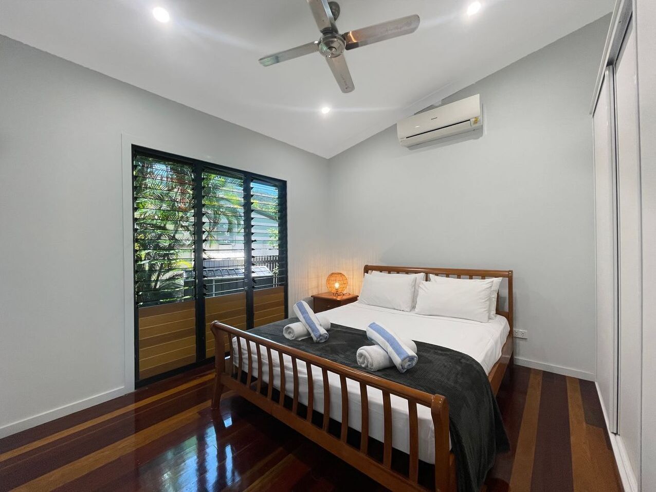 4 bedrooms, Internet, bed sheets