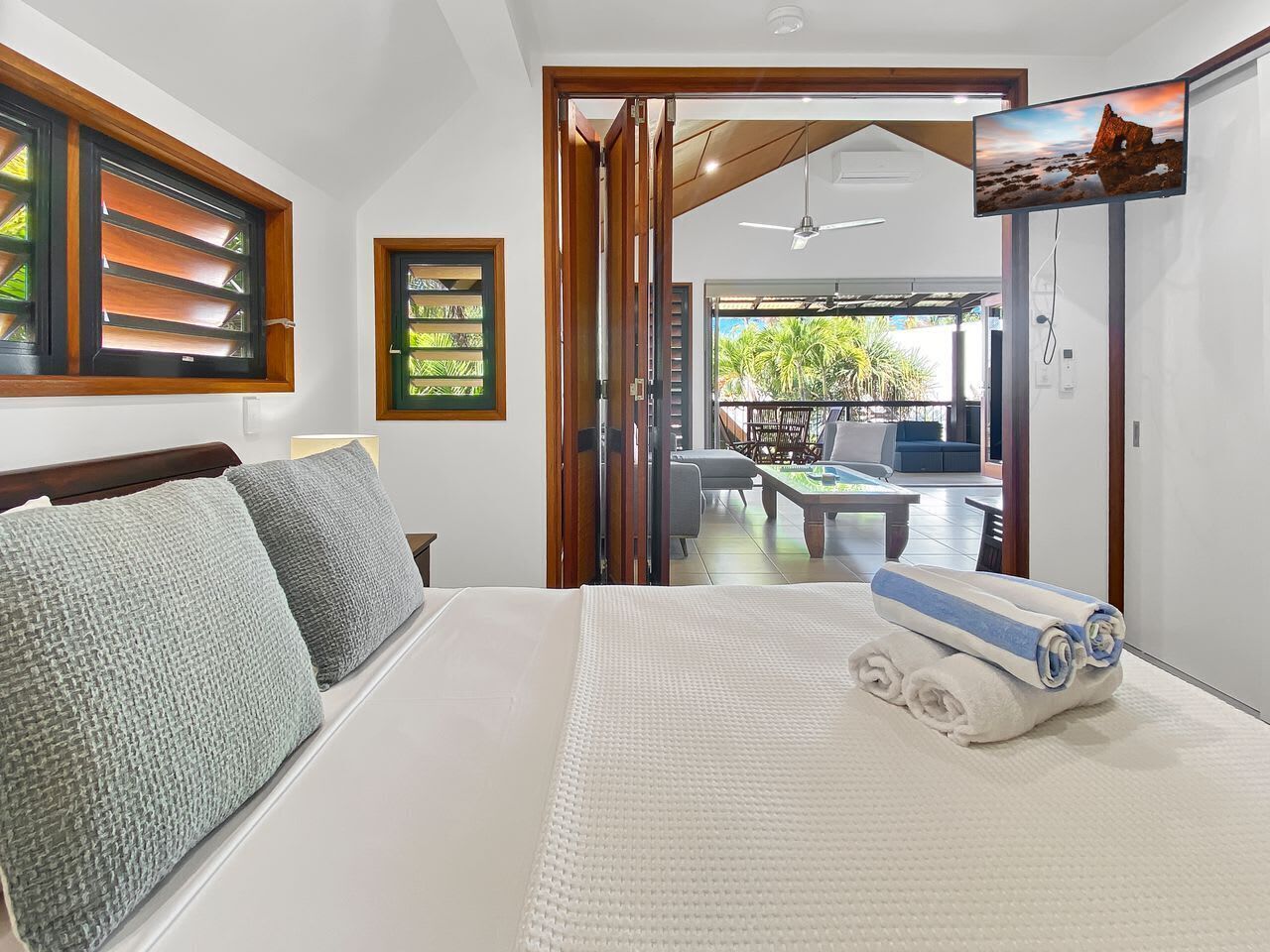 2 bedrooms, WiFi, bed sheets