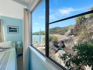 3 bedrooms, WiFi, bed sheets - Blue on Cockle (Cockle Bay)