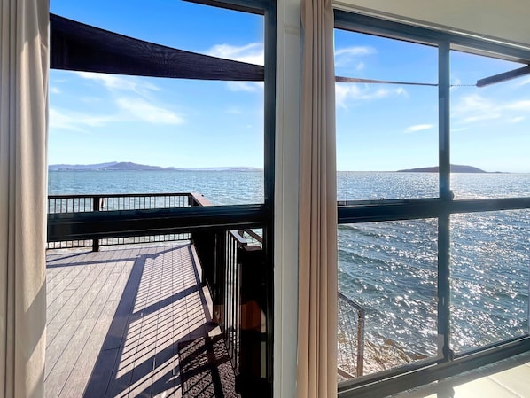 Interior - Blue on Cockle, Cockle Bay-BOM (Cockle Bay)