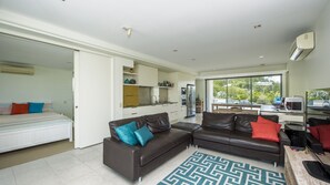 TV, DVD player - Blue on Blue Apartment 327 (Nelly Bay)