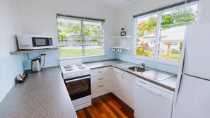 Fridge, microwave, stovetop, dishwasher