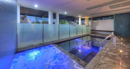 Maggies Beachfront Apt. 4