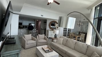Smart TV, DVD player, books, stereo