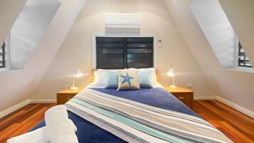 1 bedroom, bed sheets